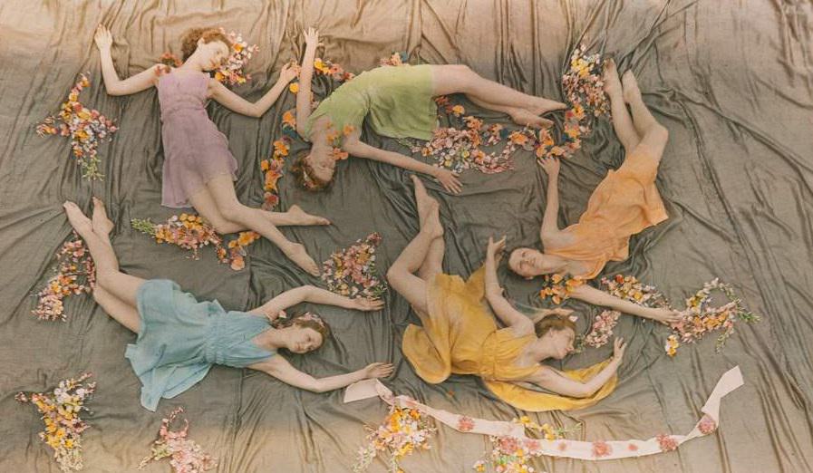 50+ Stunning Girls Dancing Groups From 1930s