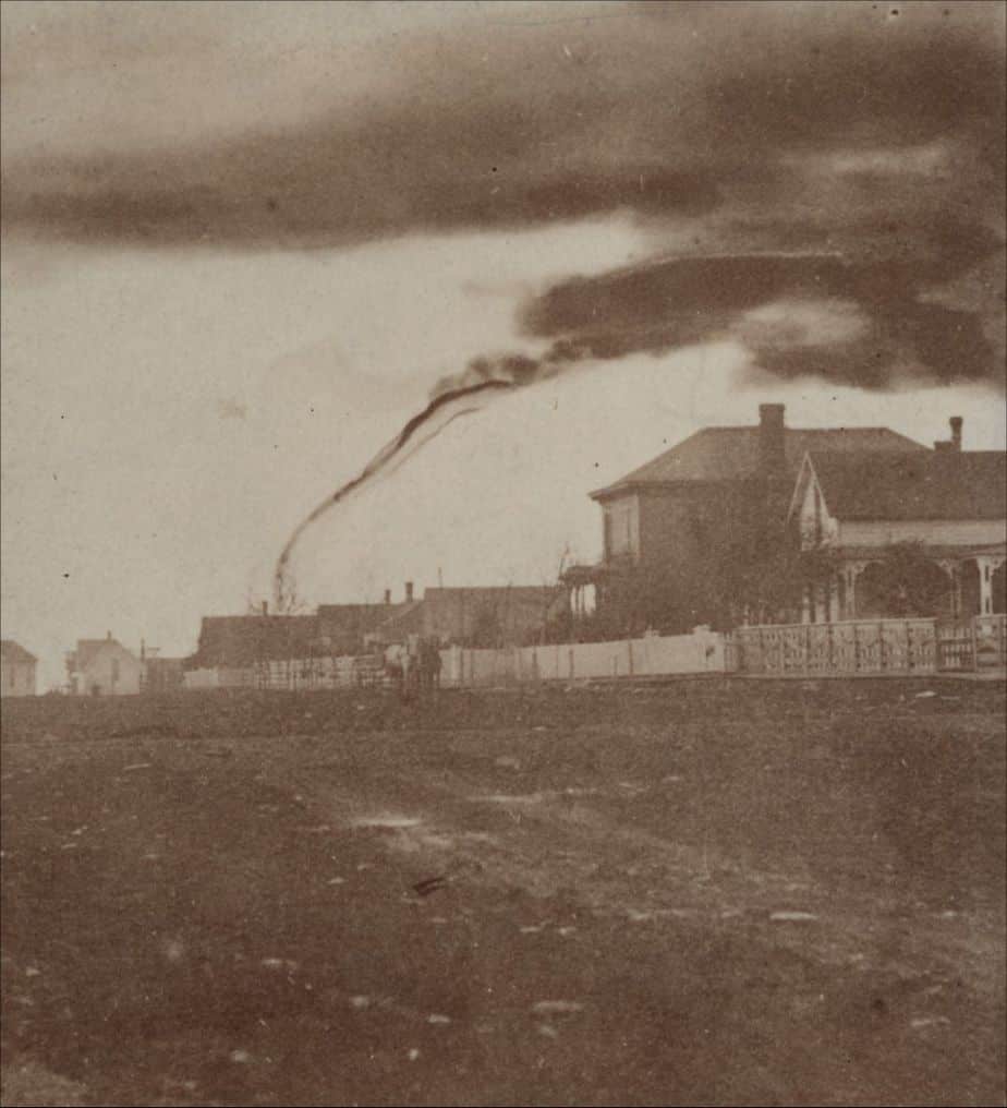 First Photo of a Tornado, 1184