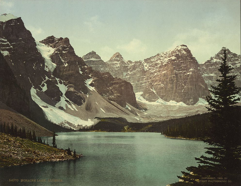 Moraine Lake, Alberta