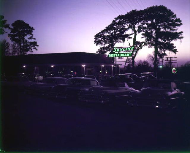 Skyline Hotel at dusk, Tallahassee, circa 1955