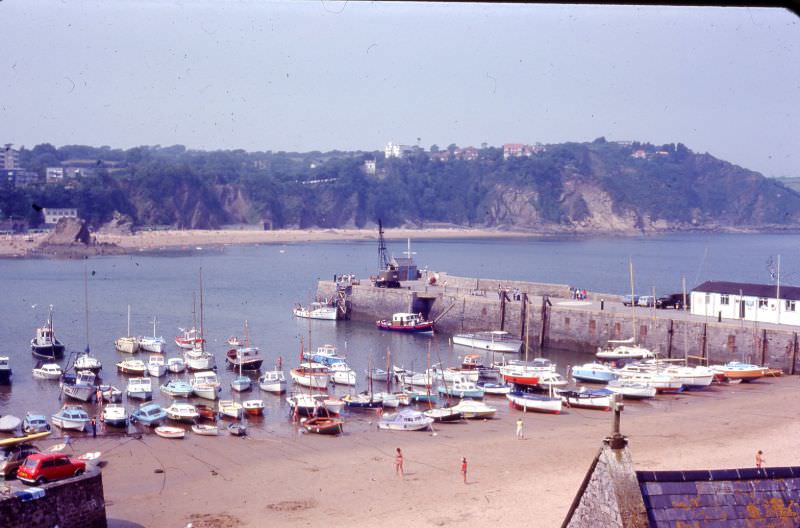Tenby Harbour Beach, 1977