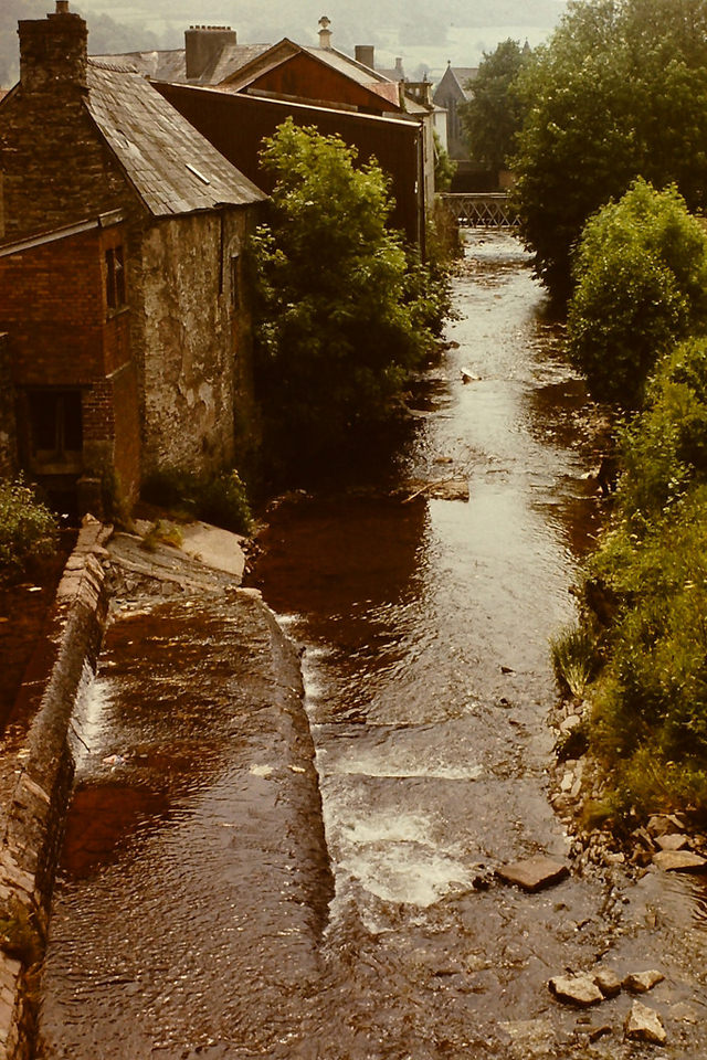 The Honddu River from Castle Street bridge