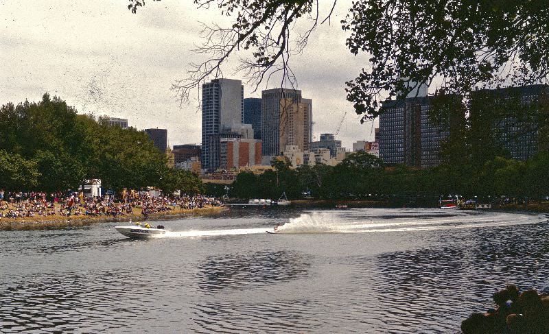 Boat on Yarra, Melbourne