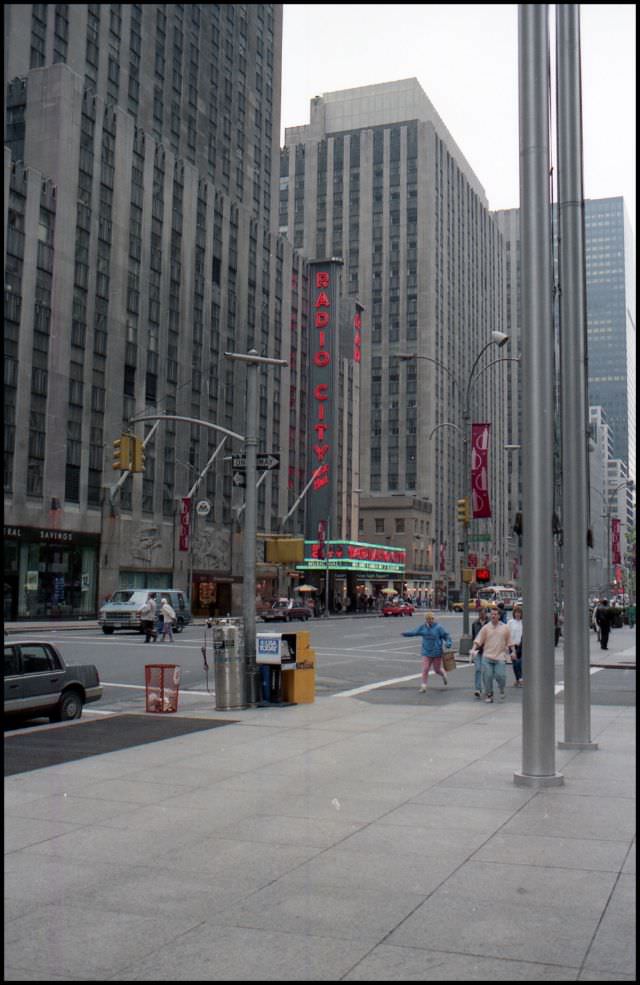 Radio City Music Hall, 6th avenue, Downtown NYC