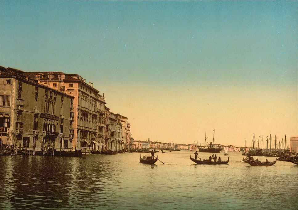 Entrance to Grand Canal