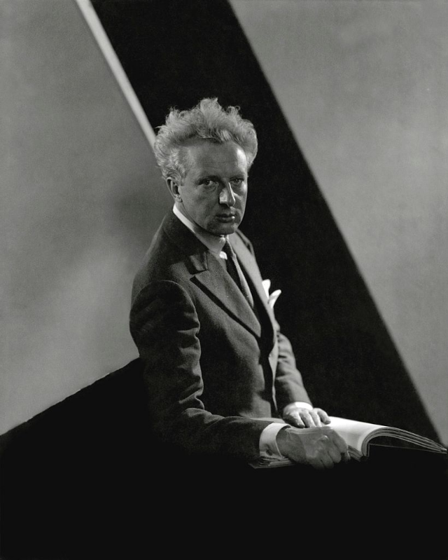 Leopold Stokowski, 1933.