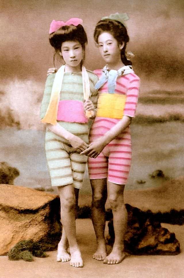 Japanese Bathing Beauties: Colorized Photos Of Young Geisha And Maiko Girls In Bathing Suits From 1868 to 1912