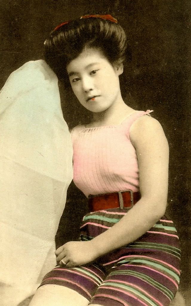 Japanese Bathing Beauties: Colorized Photos Of Young Geisha And Maiko Girls In Bathing Suits From 1868 to 1912