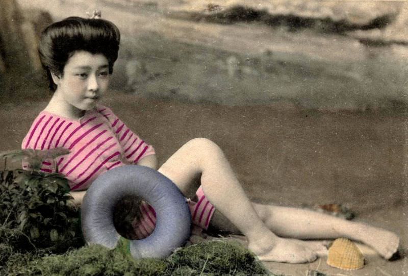 Japanese Bathing Beauties: Colorized Photos Of Young Geisha And Maiko Girls In Bathing Suits From 1868 to 1912