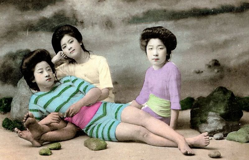 Japanese Bathing Beauties: Colorized Photos Of Young Geisha And Maiko Girls In Bathing Suits From 1868 to 1912