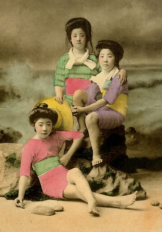 Japanese Bathing Beauties: Colorized Photos Of Young Geisha And Maiko Girls In Bathing Suits From 1868 to 1912