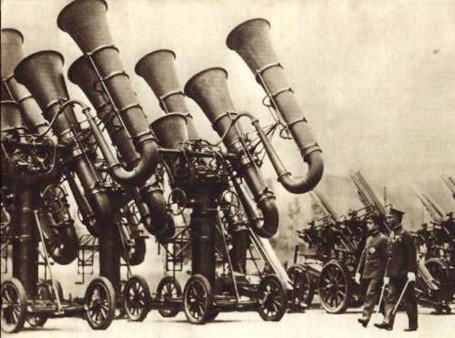 Gigantic trumpet-like Japanese electric ears for detecting enemy planes, 1936