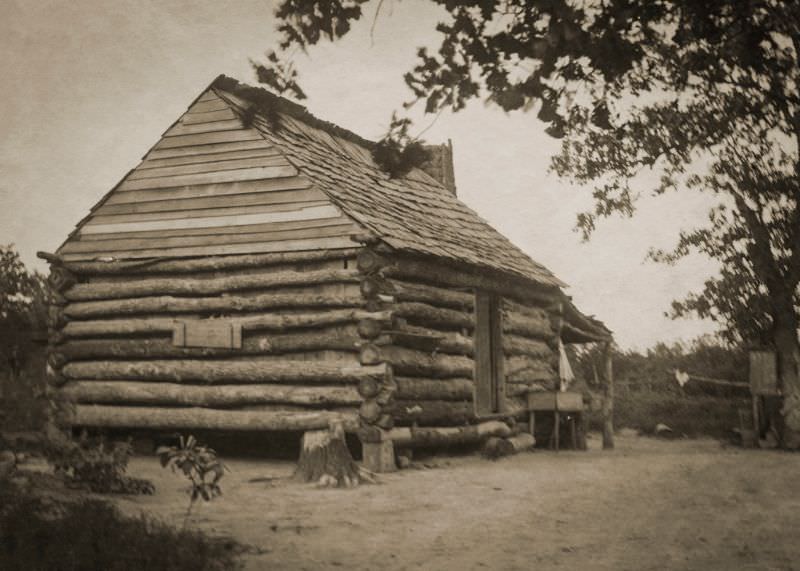 Log cabin, Greenville, Texas