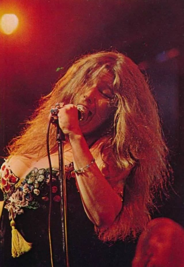 Janis Joplin On The Stage: Photos Depicting The Best Moments Of Iconic Rockstar