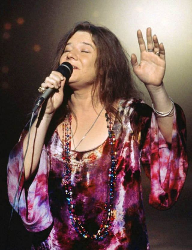 Janis Joplin On The Stage: Photos Depicting The Best Moments Of Iconic Rockstar