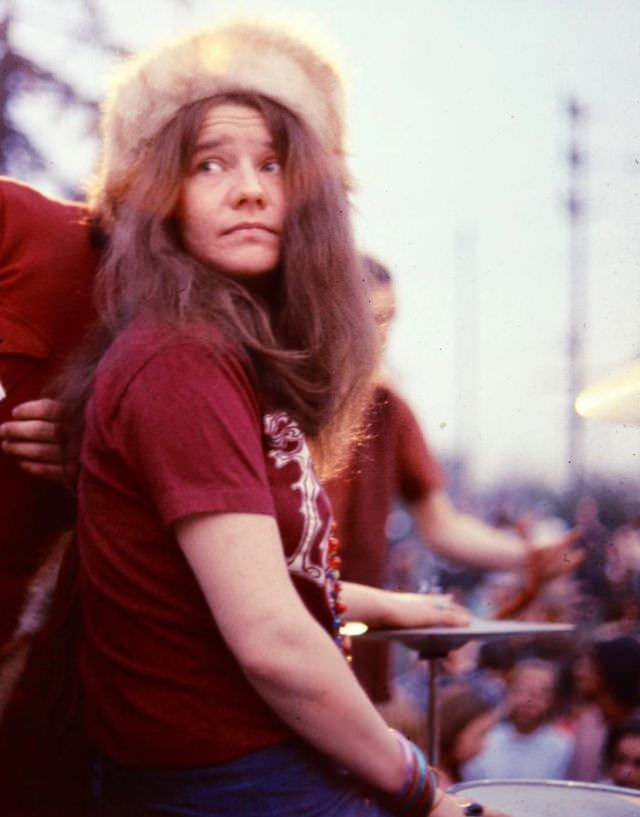 Janis Joplin On The Stage: Photos Depicting The Best Moments Of Iconic Rockstar