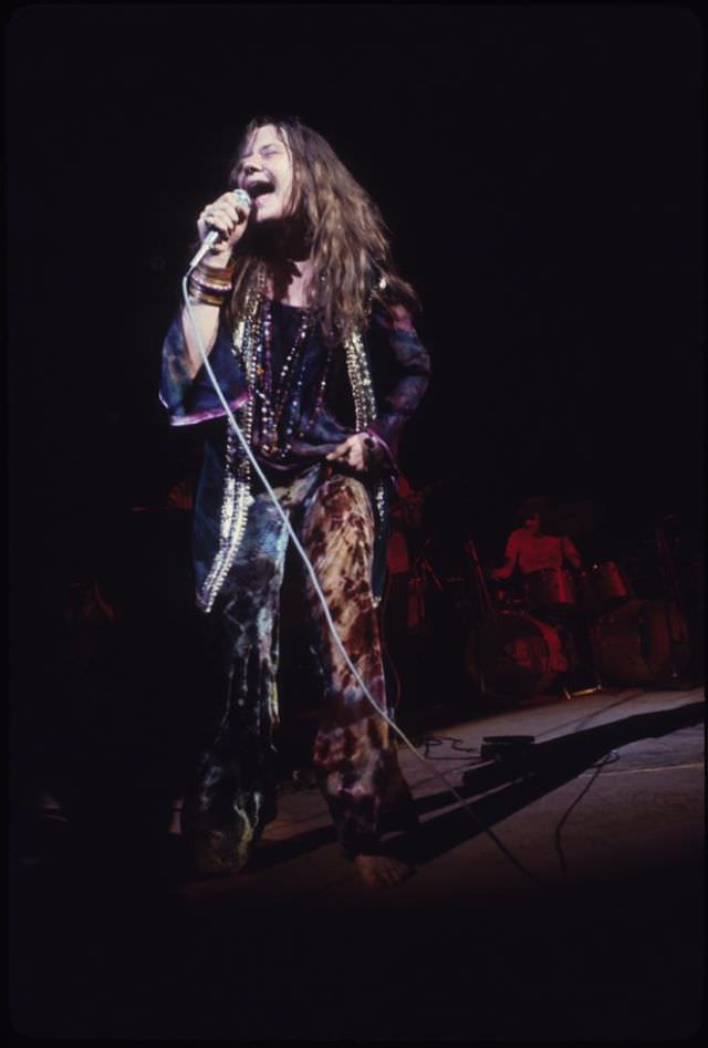 Janis Joplin On The Stage: Photos Depicting The Best Moments Of Iconic Rockstar