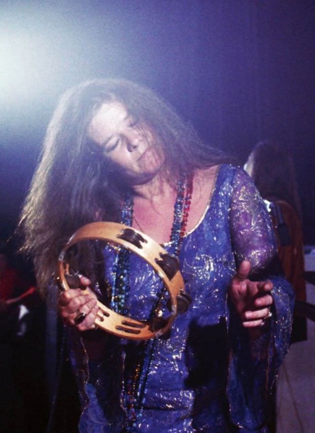 Janis Joplin On The Stage: Photos Depicting The Best Moments Of Iconic Rockstar