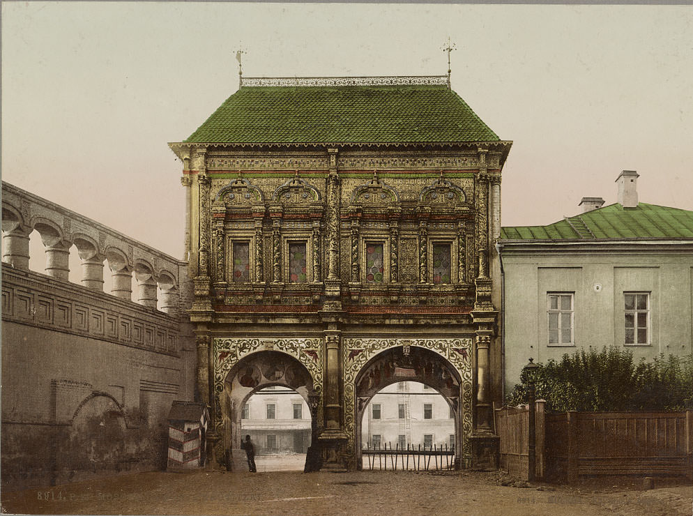 Moscow Triumphal Gate, 1890s