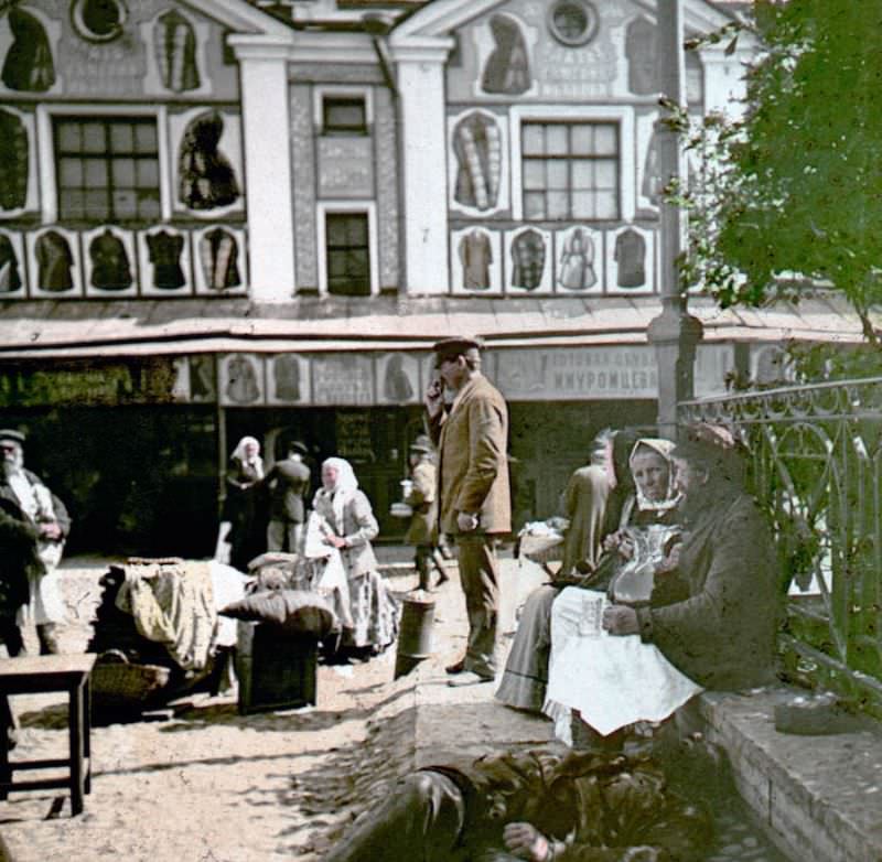 A market, St. Petersburg, 1896