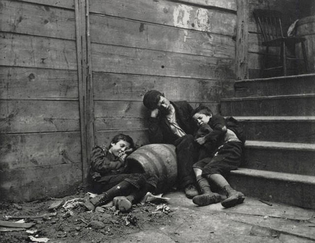 Street Arabs – tens of thousands of begging homeless kids, mostly boys