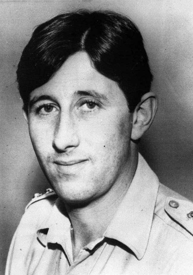 Captain David Stewardson, 29,who was a Royal Army Ordnance Corps Disposal expert died in a Belfast hospital of bomb blast wounds after a booby trap bomb he was defusing exploded. 9 Sep, 1971