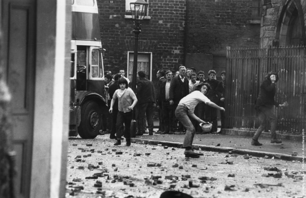 The Troubles: Historical Photos Depict Northern Ireland Conflict During The 1970s