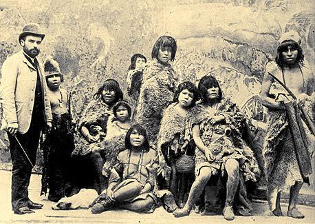 Carl Hagenbeck, the man who created the concept of zoos, captured 11 Selk’Nam natives and kept them locked in cages.
