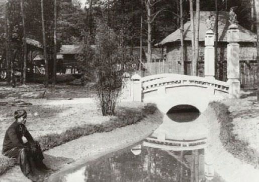 Jardin had over a million visitors in the six months it lasted, and was built as a symbol of France’s colonial power.