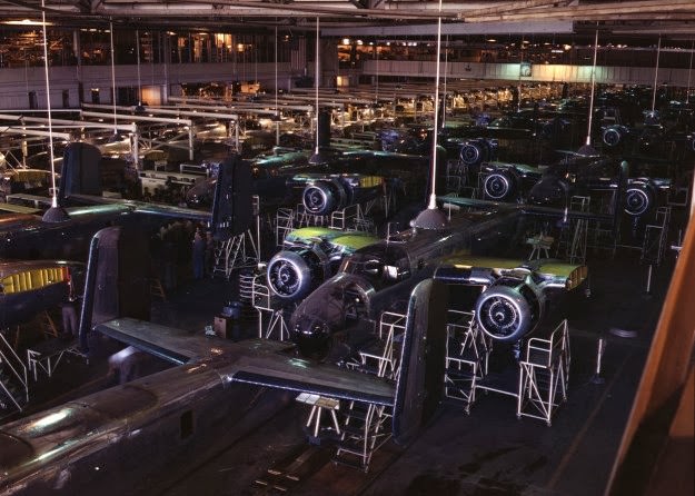 A view of the B-25 final assembly line at North American Aviation’s Inglewood, California, plant. Photo published in 1942.
