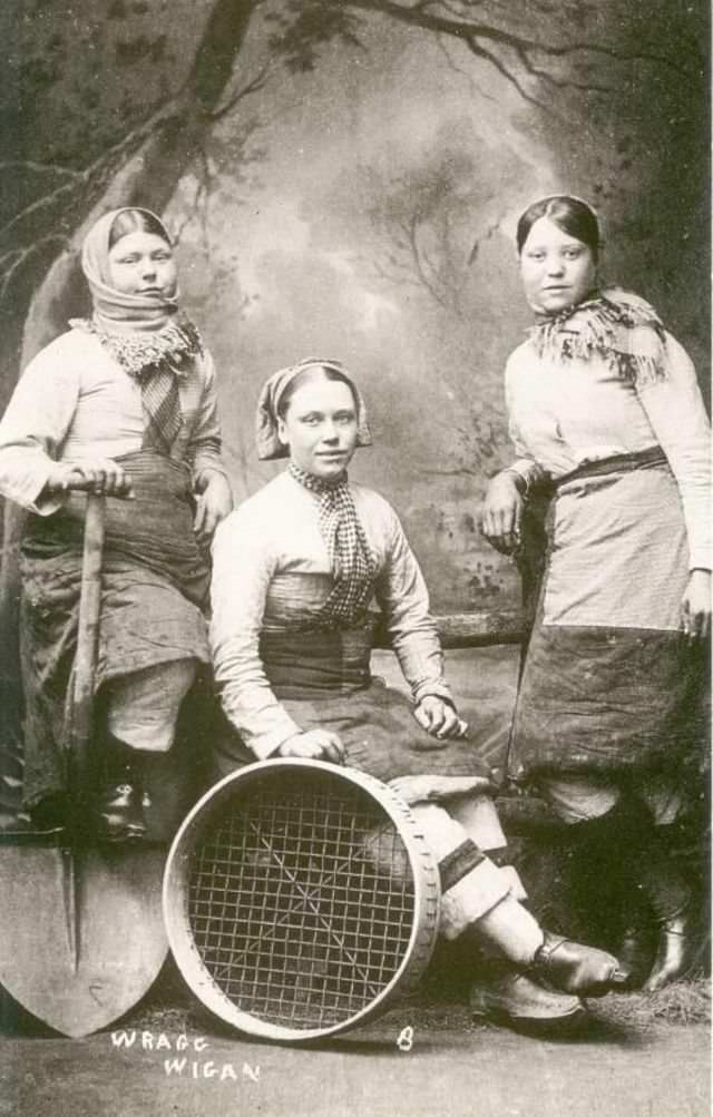 Wigan’s Pit Brow Women: Photos Depicting Poor Working Conditions Of Women Miners In Victorian England