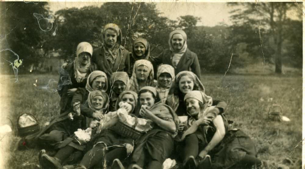 Wigan’s Pit Brow Women: Photos Depicting Poor Working Conditions Of Women Miners In Victorian England