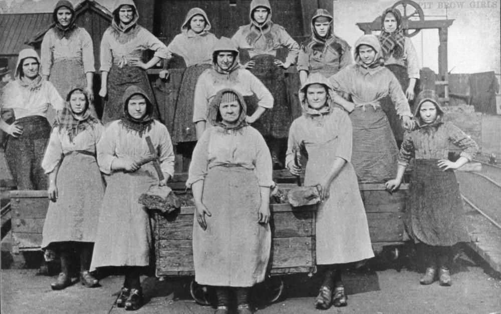 Wigan’s Pit Brow Women: Photos Depicting Poor Working Conditions Of Women Miners In Victorian England