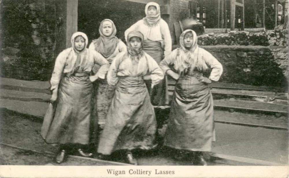 Wigan’s Pit Brow Women: Photos Depicting Poor Working Conditions Of Women Miners In Victorian England