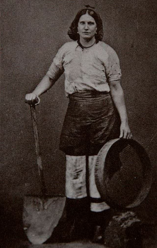 Wigan’s Pit Brow Women: Photos Depicting Poor Working Conditions Of Women Miners In Victorian England