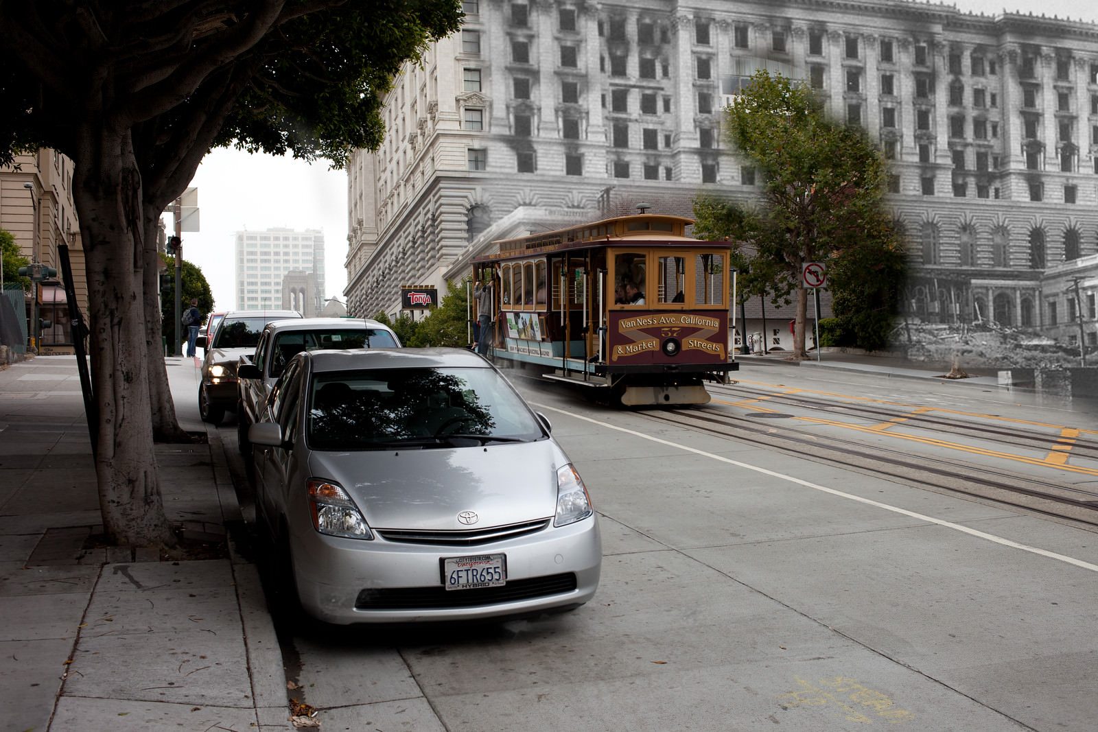 California St below Powell St and the Fairmont Hotel.