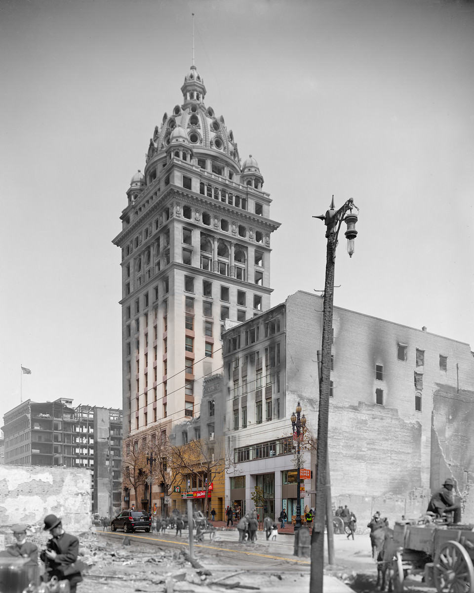 The Call Building from Market St. and Grant St.