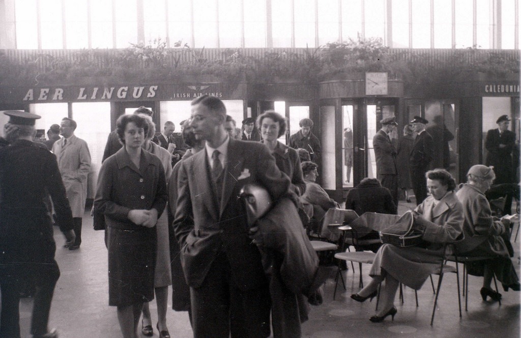 Renfrew Airport, 19 April 1960