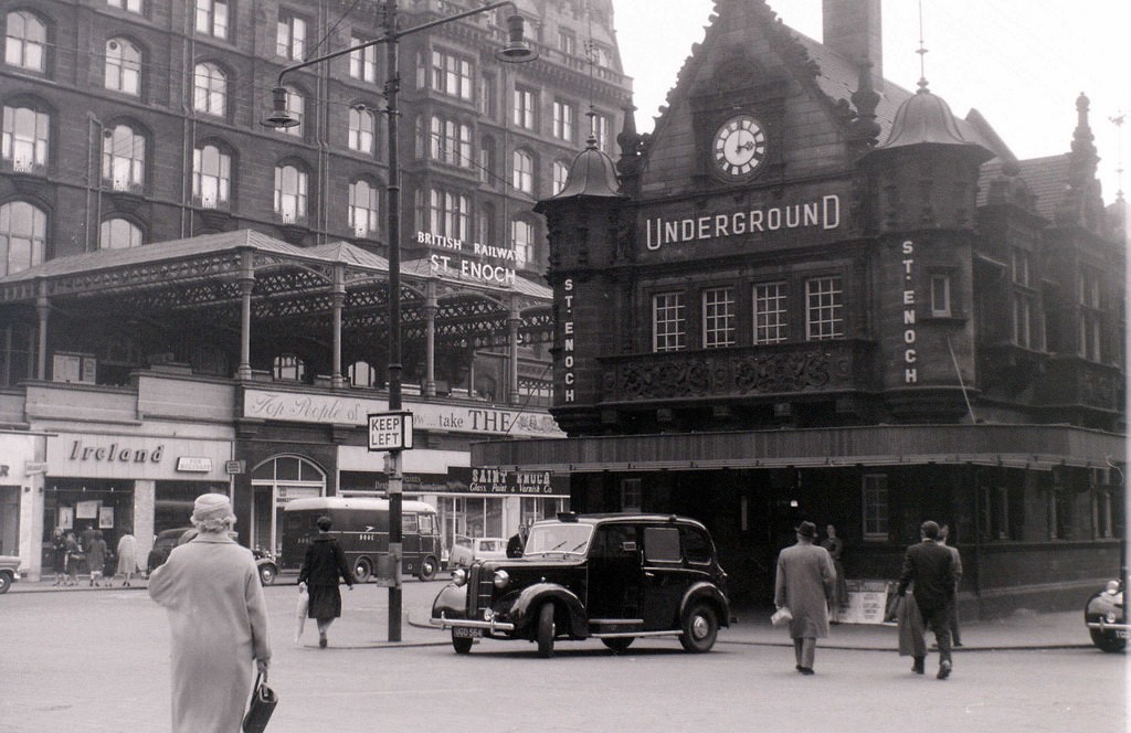 Glasgow, 19 April 1960 St. Enoch Underground station is now (2010) a Caffe Nero.