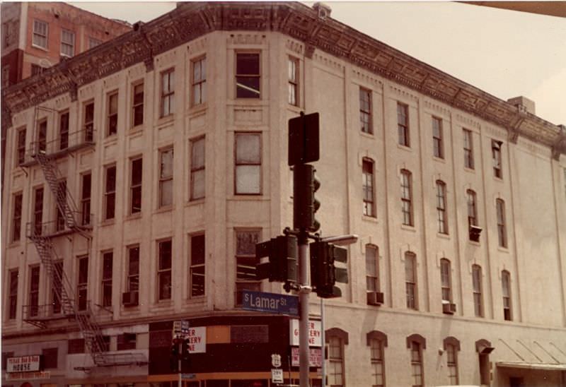 Lamar Street building, 1981
