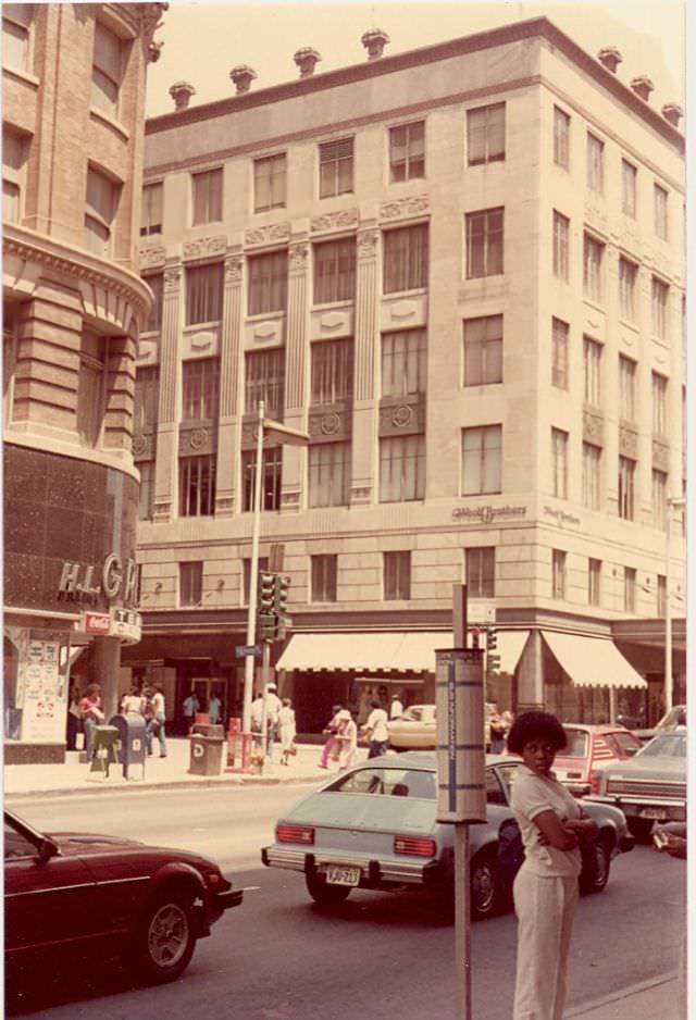 Old Dreyfus Dept. Store building, Main at Ervay, 1981