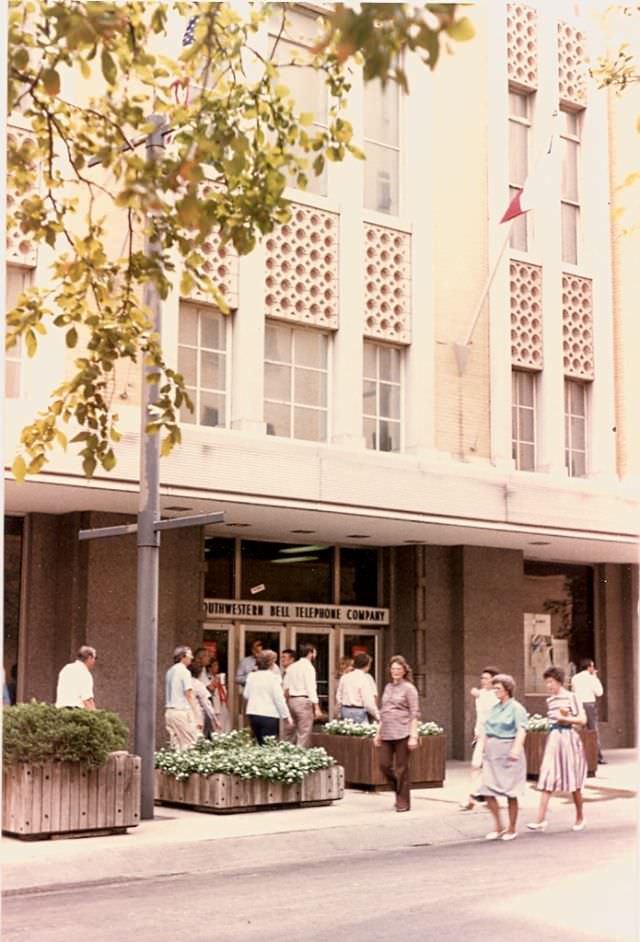 The Southwestern Bell Telephone Company building, 1984