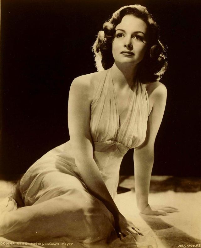 Donna Reed: The Epitome of Grace and Warmth in Hollywood's Golden Age