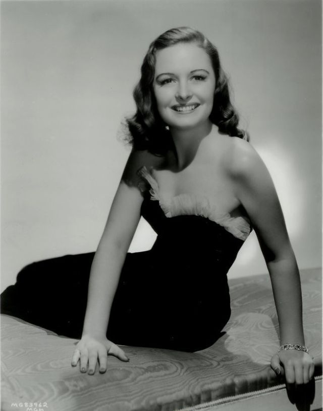 Donna Reed: The Epitome of Grace and Warmth in Hollywood's Golden Age