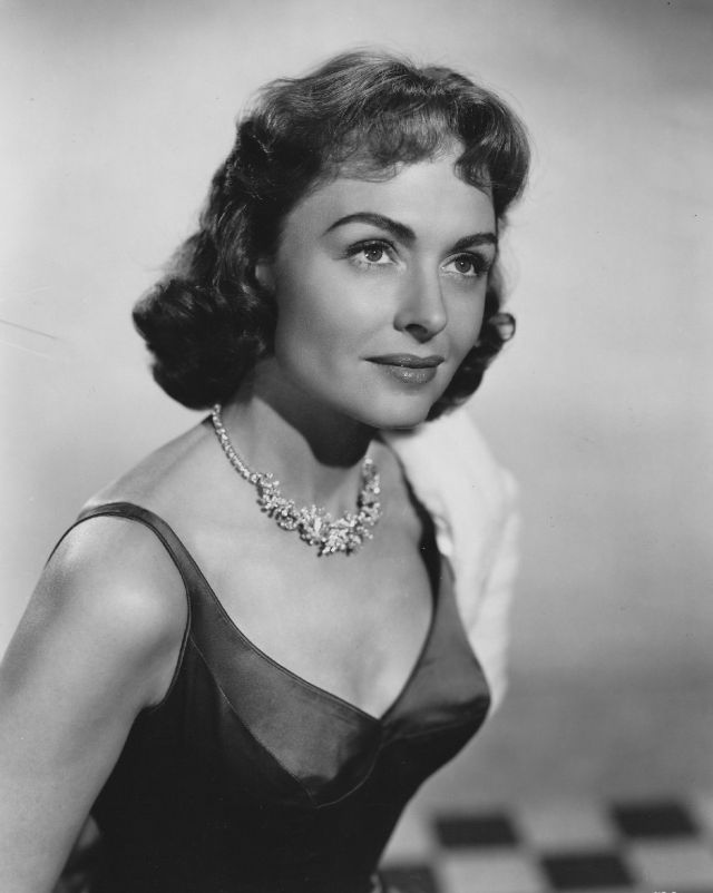 Donna Reed: The Epitome of Grace and Warmth in Hollywood's Golden Age