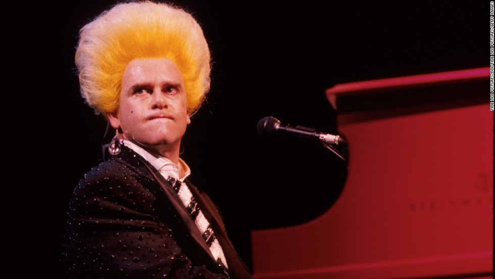 Bouffant Elton