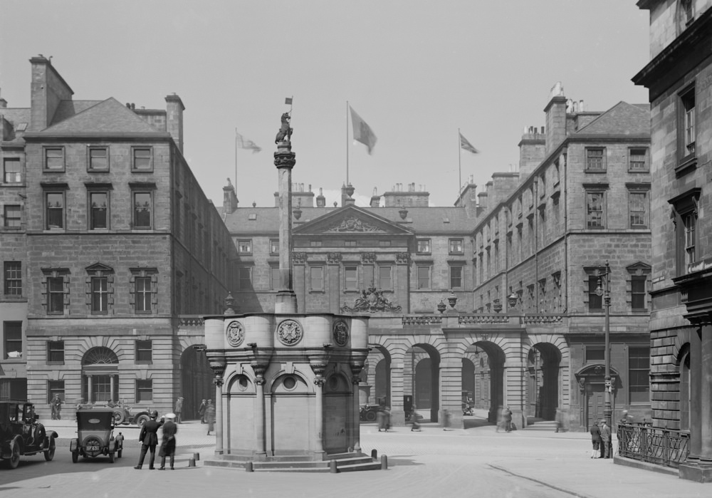 Old Town with City Chambers and the market cross in Edinburgh, 1930s