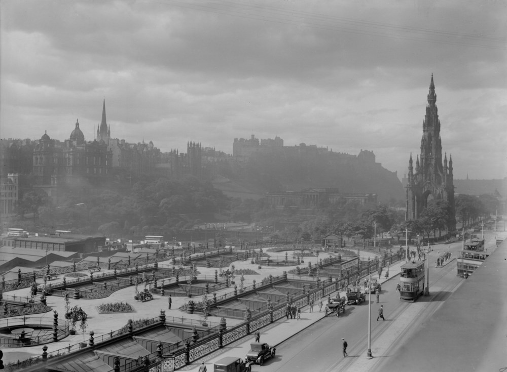 Princes Street showing Waverley Gardens, the Scott Monument and Edinburgh Castle, Edinburgh, 1924