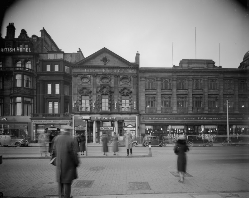 The Palace Cinema on Princes Street in Edinburgh, 1939