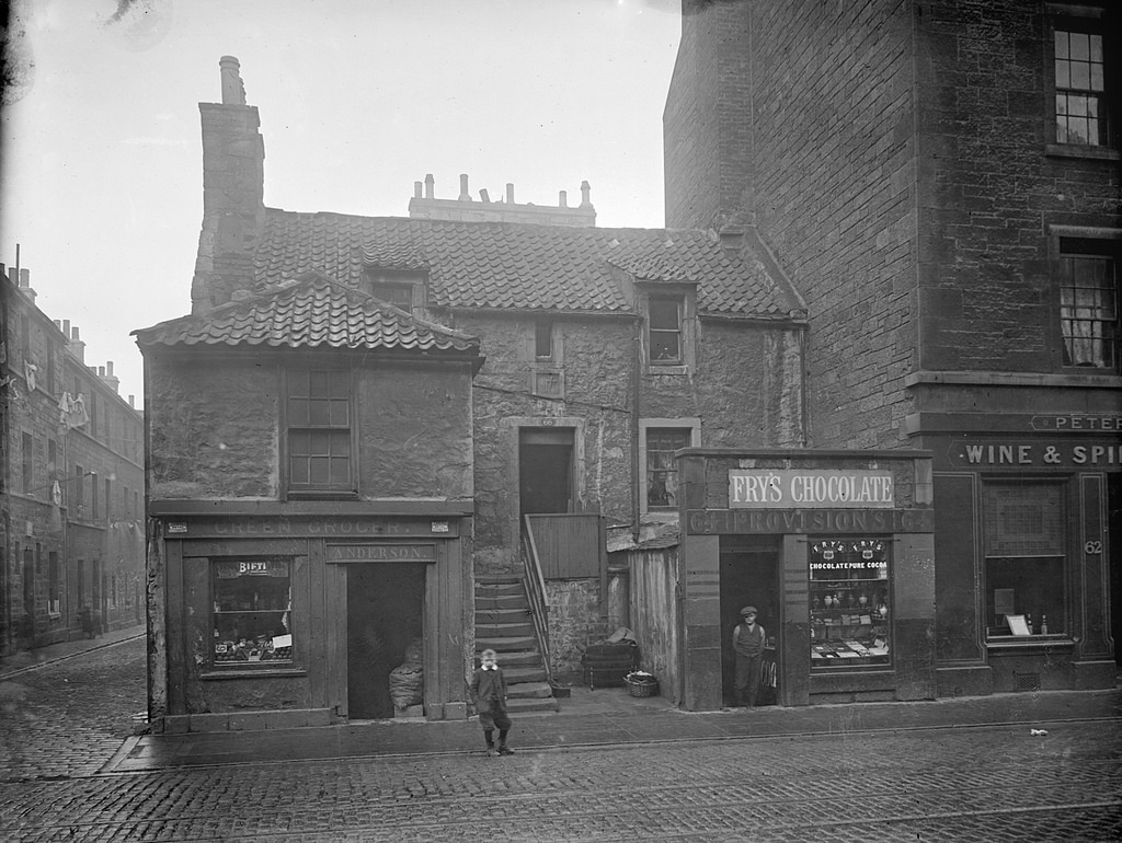 Green grocer and provisions shop at 64-66 Morrison Street in Edinburgh, 1920s